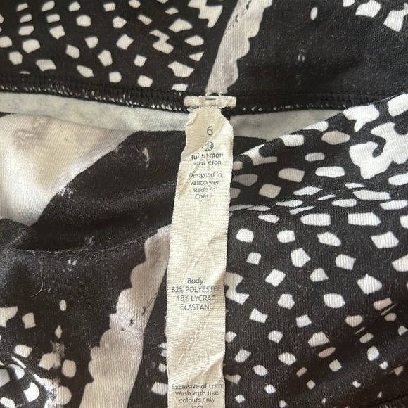 Lululemon Size 6 Static Mist White Black Wunder Under Pant Tights Leggings - Picture 5 of 5